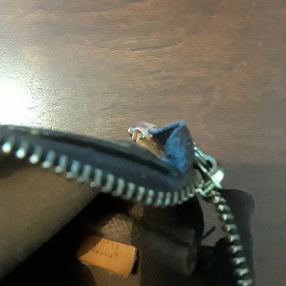 ***SOLD***Authentic Louis Vuitton pouch - Picture 2 of 6